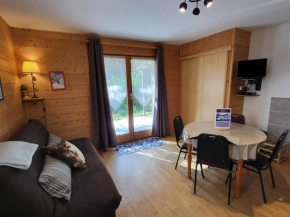 Charmant appartement 2P avec terrasse et animaux - La Tania - FR-1-513-95